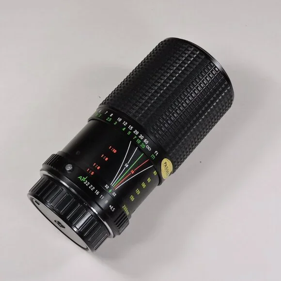 Vintage Focal MC Auto Zoom 1:4.5 f = 80 - 200mm - Picture 1 of 11